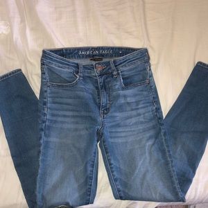 5/25 American Eagle medium wash jeans